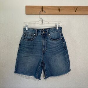 Madewell Baggy Jean Short w raw/distressed hem
